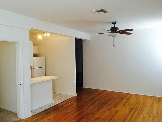 2nd image of 6881 Bay Dr APT 22