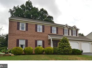 111 Park Place Dr, Sinking Spring, PA 19608