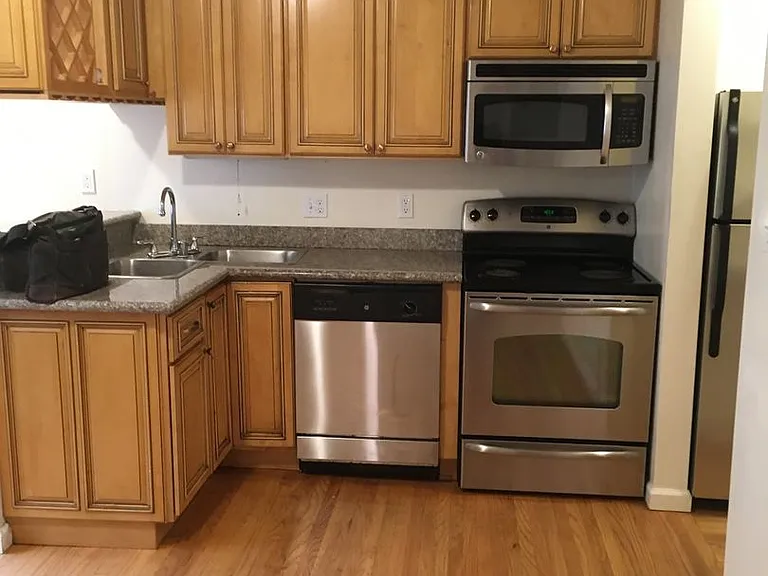 1812 Francisco Street — Photo 16