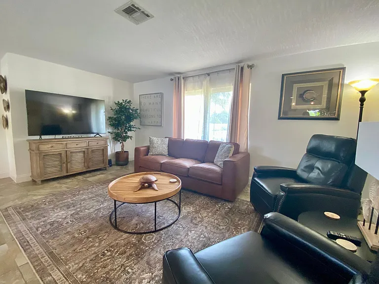278 Wilson Ave — Photo 6