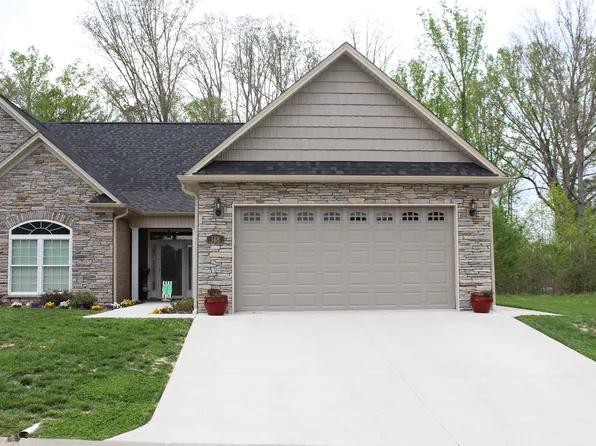 148 Greystone Ln, Mount Airy, NC 27030