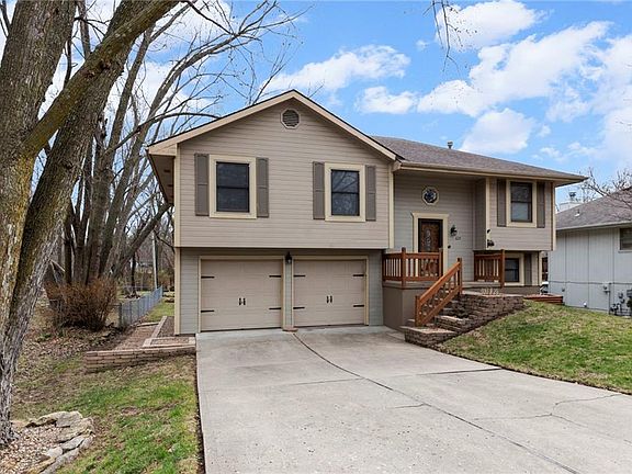 3rd image of 227 NE 109th St