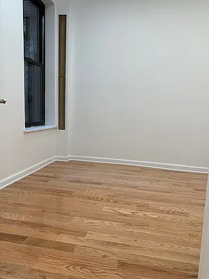 Rented by Dynamik Realty | media 4