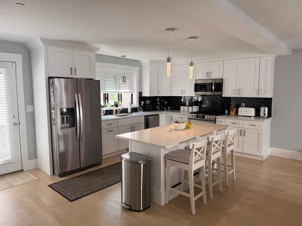 178 South St #8, Quincy, MA 02169