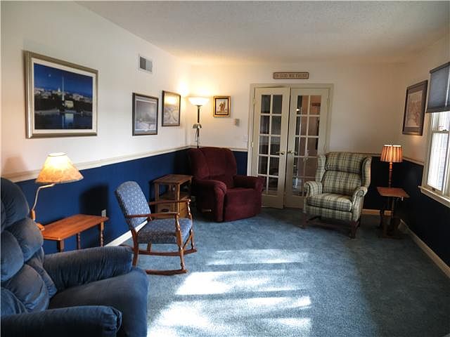 Large Sunny Living Room