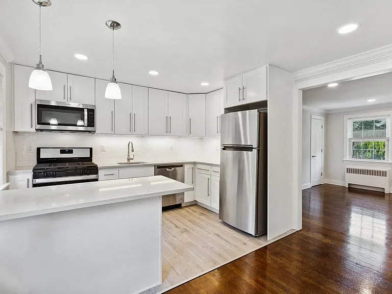 Baltusrol Apartments — Photo 6