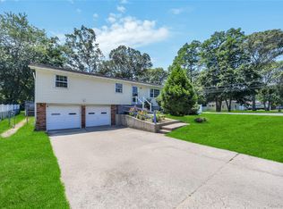 30 Somerset St, Centereach, NY 11720