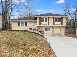4003 E Red Bridge Rd, Kansas City, MO 64137