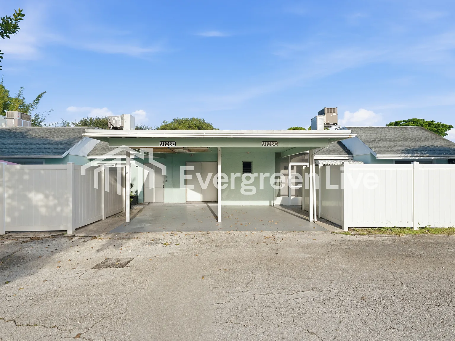 2 bed, 2.0 bath, 1169 sqft, $1,945 — Photo 1