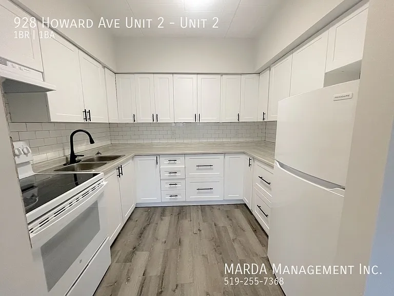 928 Howard Ave #2 — Photo 2