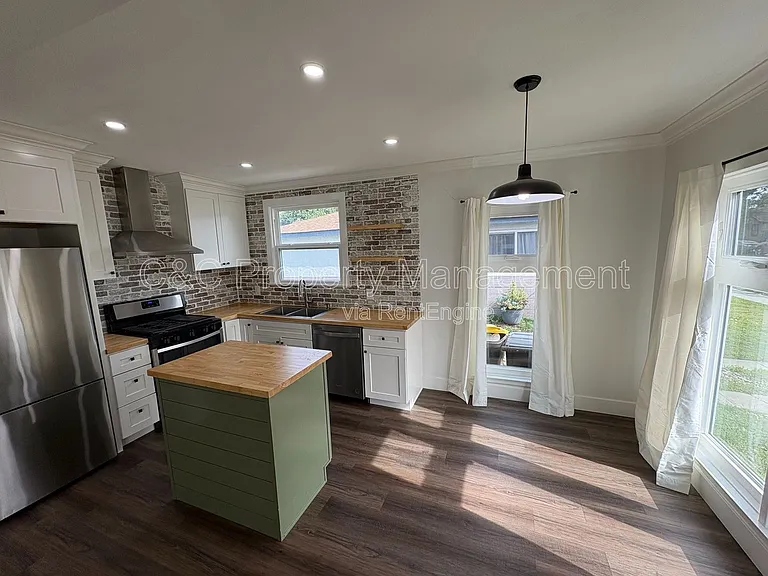 59 W Castle St — Photo 12