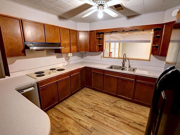 12th image of this home