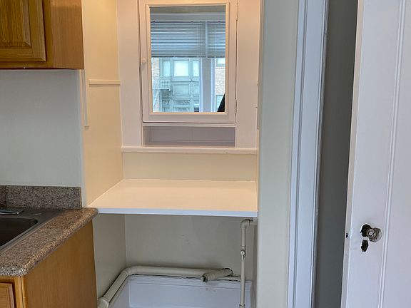 4th image of 800 Bush St #305