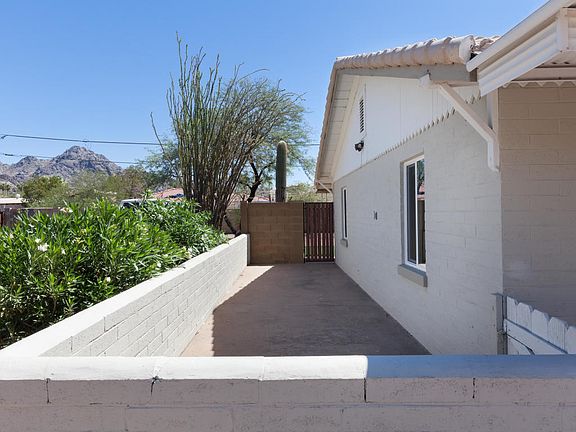 3rd image of 1539 E Loma Ln