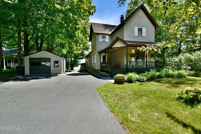 5th image of 205 Houseman Street