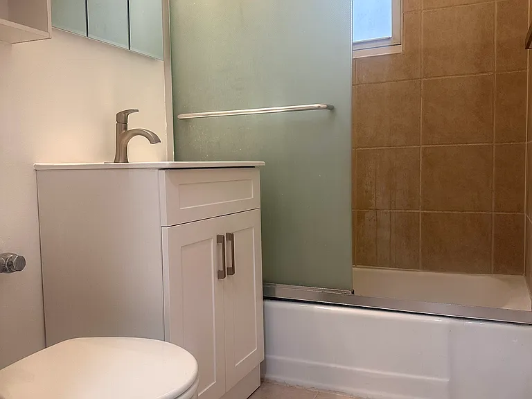 2160 Center Ave #4S — Photo 4