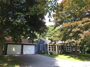 12 Beech Ln, Topsham, ME 04086