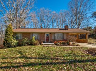 1803 Avondale Dr, Altavista, VA 24517