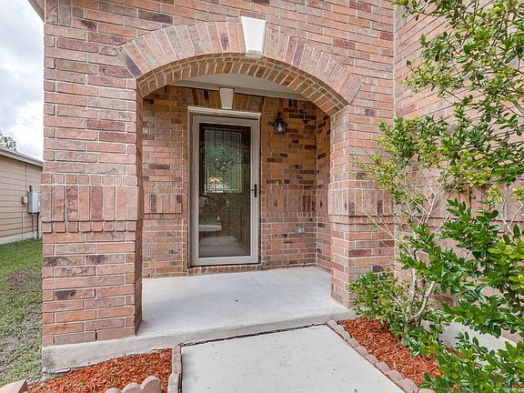 2nd image of 10202 Maple Ranch