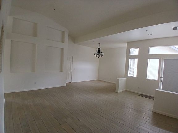2nd image of 2035 Entrada Dr