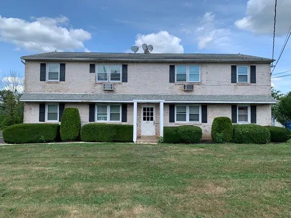 421 N 2nd St APT D, Souderton, PA 18964