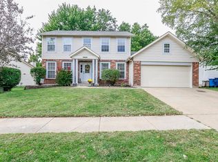 817 Torero Ln, Florissant, MO 63031