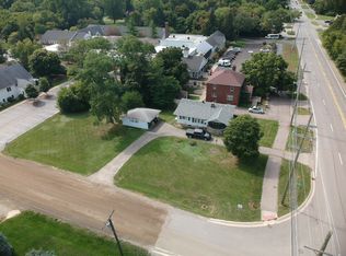 2215 W Auburn Rd, Rochester Hills, MI 48309