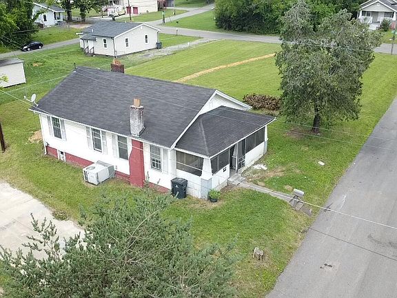 2nd image of 207 Connex St