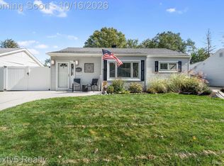5939 Daniels St, Taylor, MI 48180