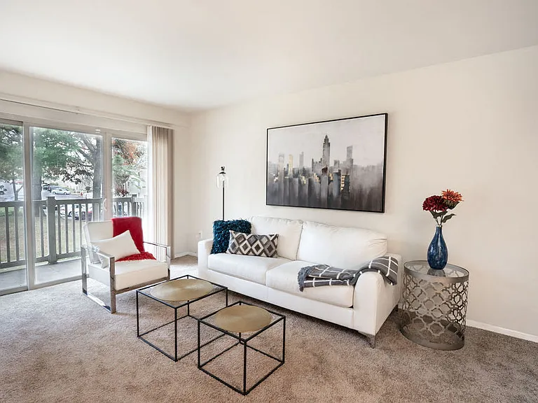 The Glendale Residence — Photo 2