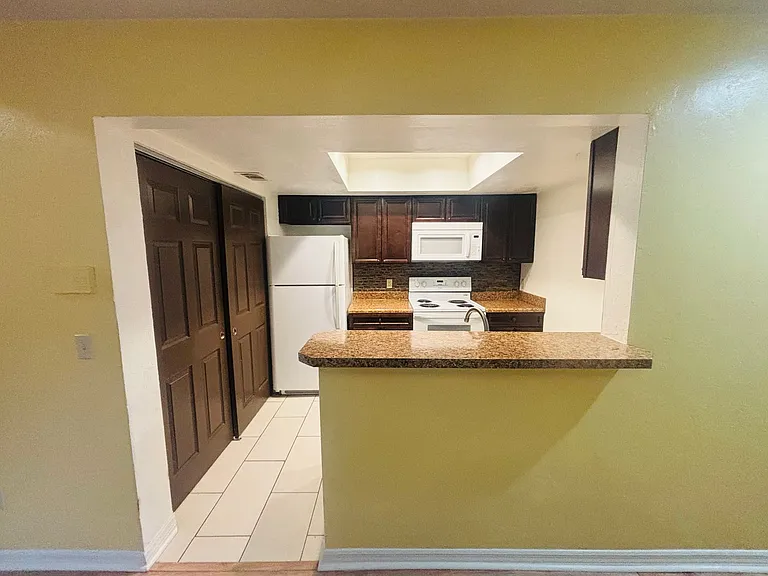 900 SW 62nd Blvd #G37 — Photo 14