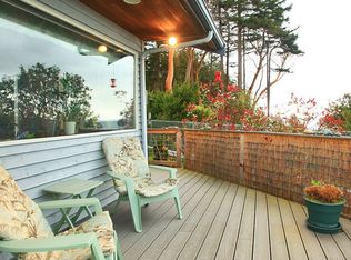 5396 Ivy Bluff Ln, Freeland, WA 98249