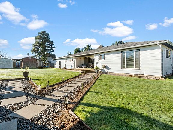 4th image of 5055 Lake Earl Dr