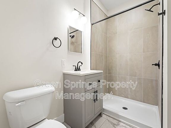 5th image of 58 Lincoln Ave APT 4