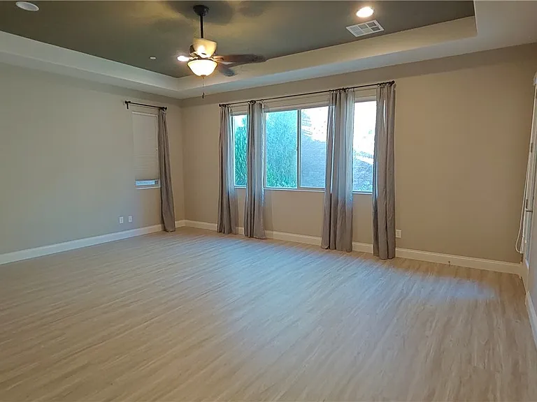 2868 Josephine Dr — Photo 21