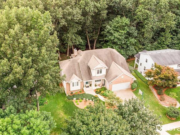 2nd image of 2520 Westbrook Dr NW