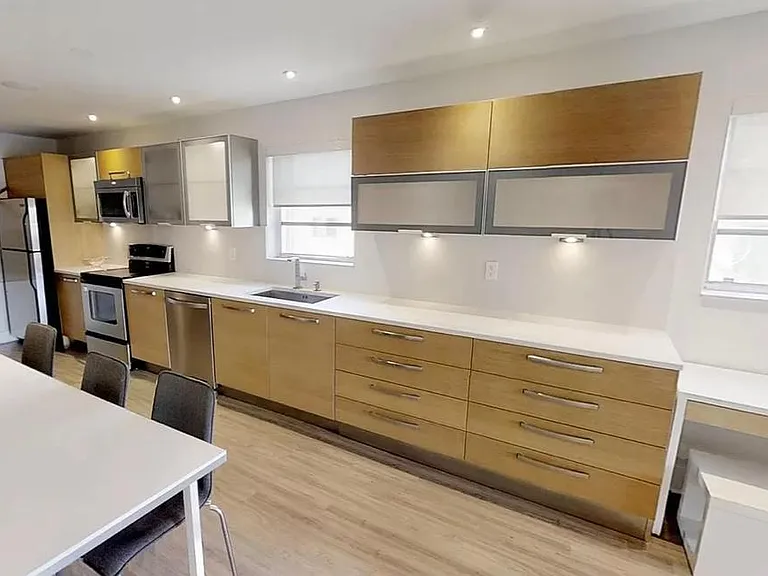 860 Euclid Ave #208 — Photo 1