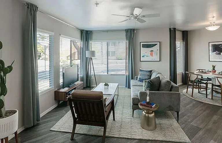 3255 S Dorsey Ln #2 — Photo 4