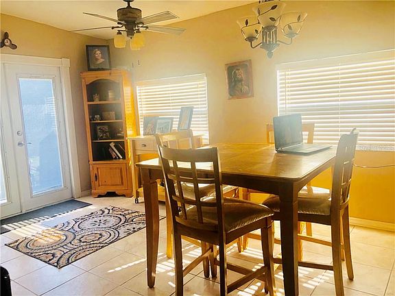 4th image of 824 Whisper Lake Ct