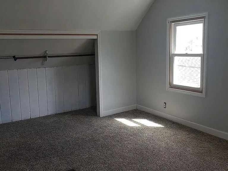 2215 Falls Ave — Photo 8