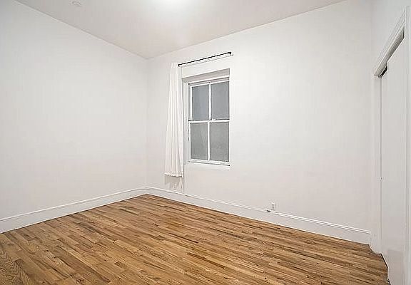 4th image of 17 Park Pl APT 2