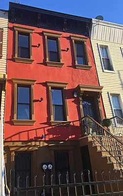 Rented by Bank Neary | media 16