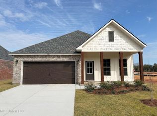 1303 Redfish Dr, Gulfport, MS 39507