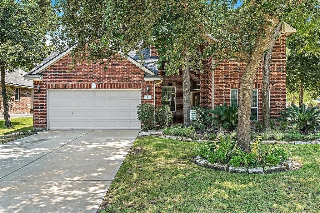 4 bed, 2.5 bath, 3425 sqft, $3,100 — Photo 2