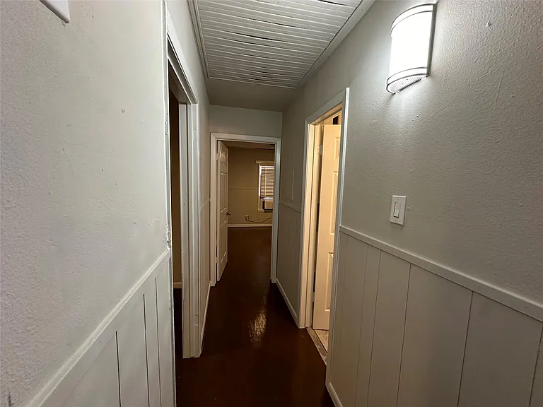 2721 Napoleon St — Photo 14