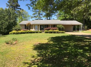 102 Short St, Magee, MS 39111