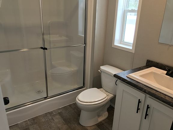 5th image of 12 Ivy Ln