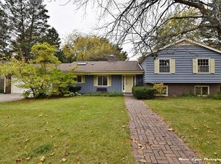 365 Cobblestone Dr, Aurora, IL