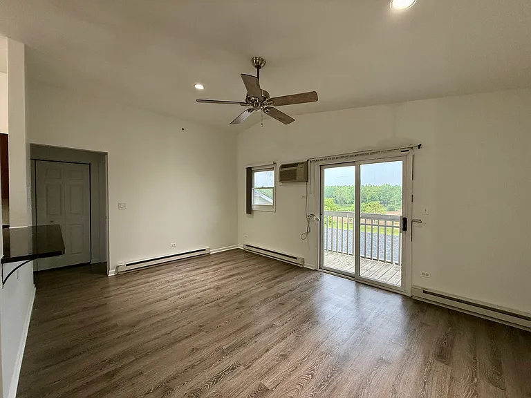 1363 Cunat Ct #3B — Photo 5