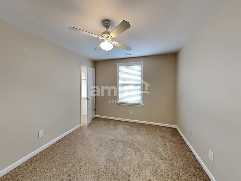 401 Lochmere Ct — Photo 19